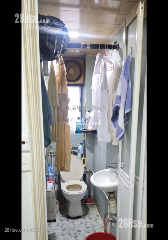 Tai Wai Mansion Sell 2 Bedrooms , 2 Bathrooms 273 ft²