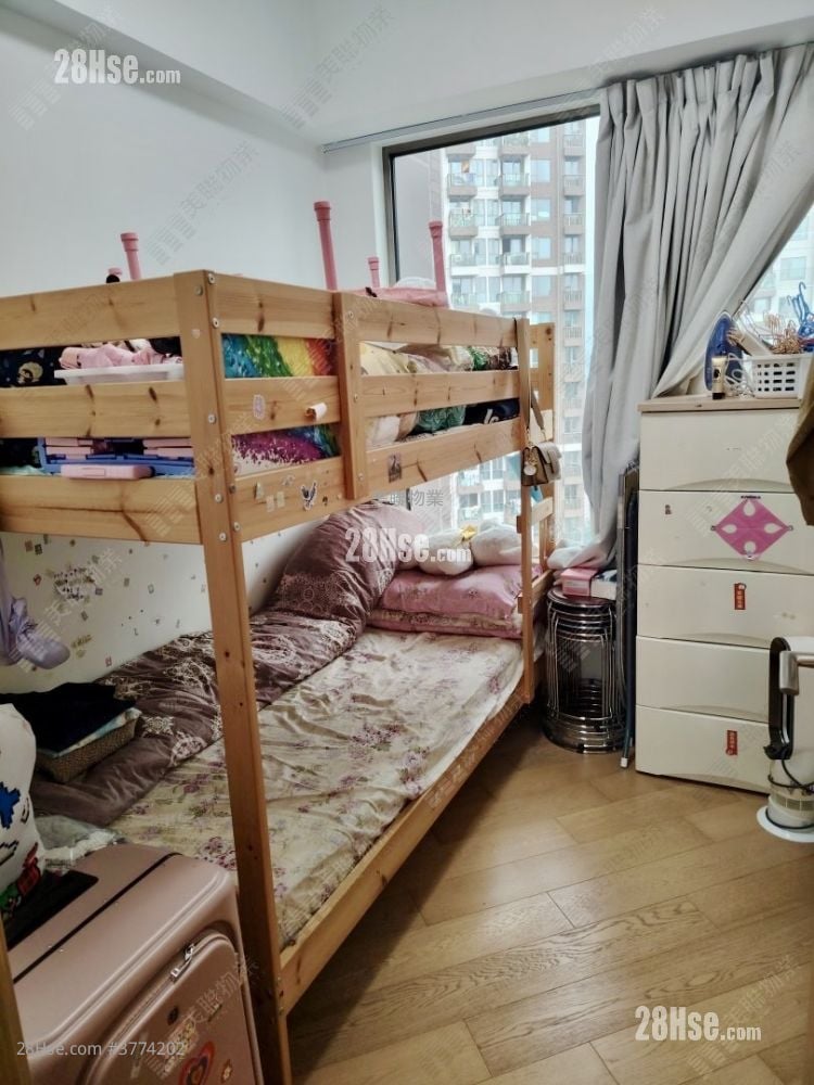 Parc City Sell 3 Bedrooms , 2 Bathrooms 769 ft²