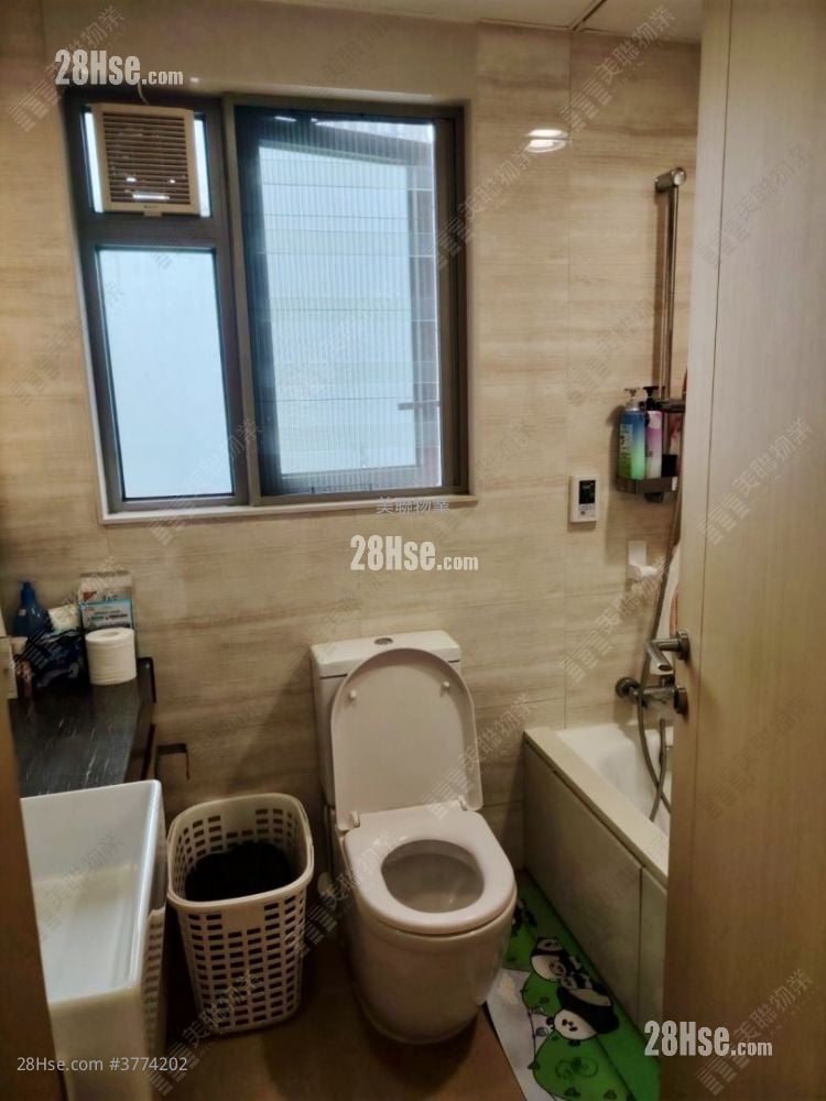 Parc City Sell 3 Bedrooms , 2 Bathrooms 769 ft²