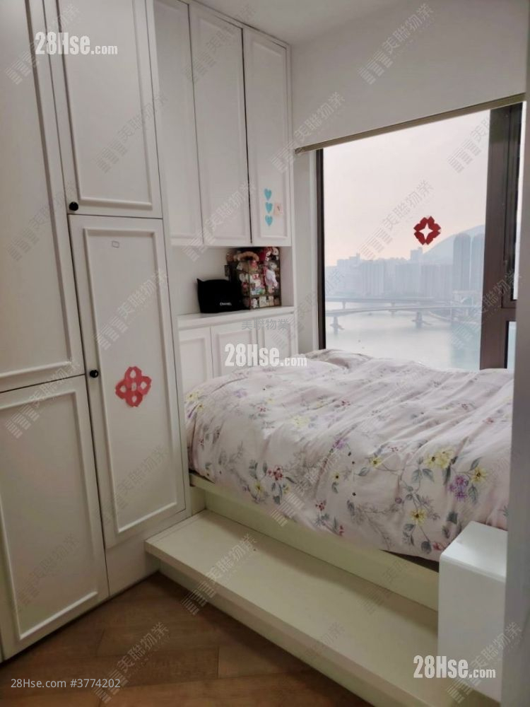 Parc City Sell 3 Bedrooms , 2 Bathrooms 769 ft²