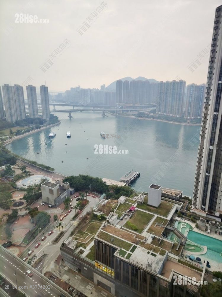 Parc City Sell 3 Bedrooms , 2 Bathrooms 769 ft²