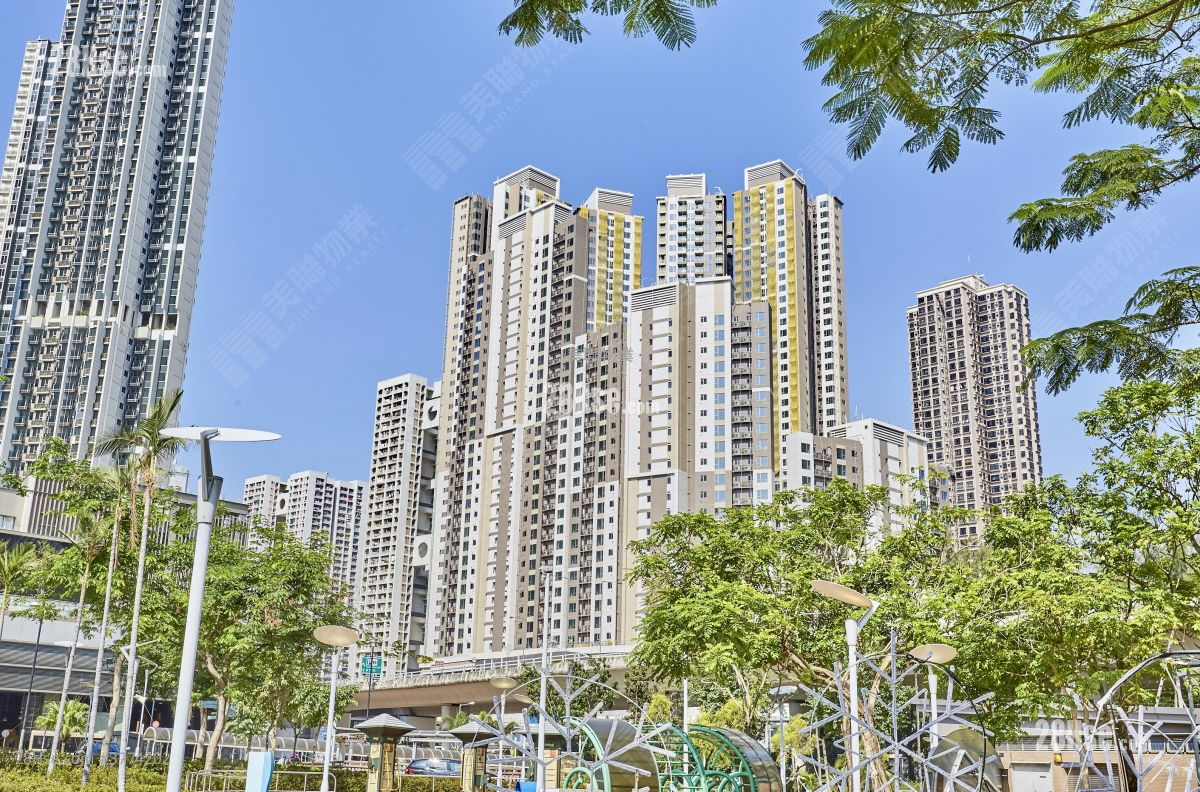 Parc City Sell 3 Bedrooms , 2 Bathrooms 769 ft²