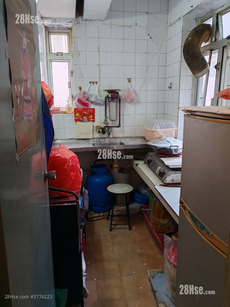 东角楼 售盘 4 房 , 1 浴室 667 平方尺