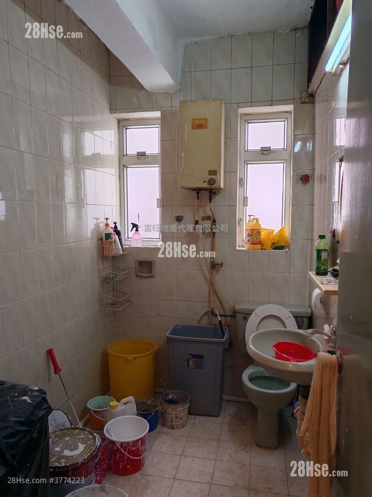 东角楼 售盘 4 房 , 1 浴室 667 平方尺