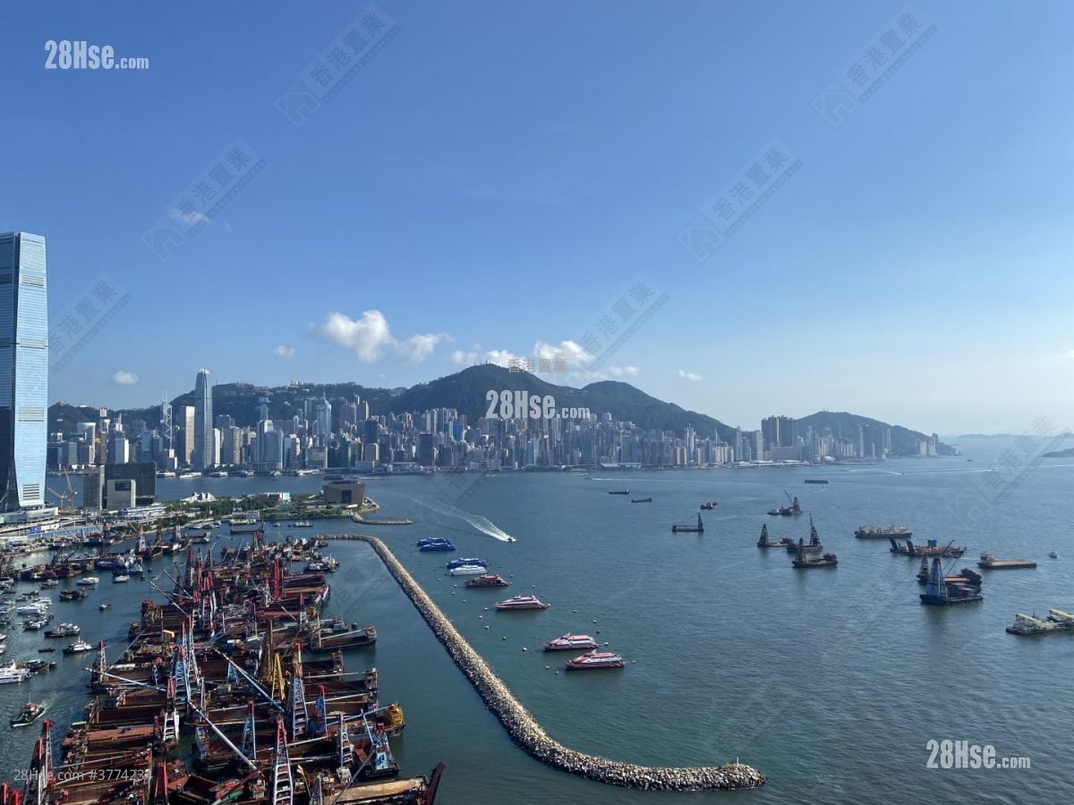 One Silversea Sell 3 Bedrooms 955 ft²