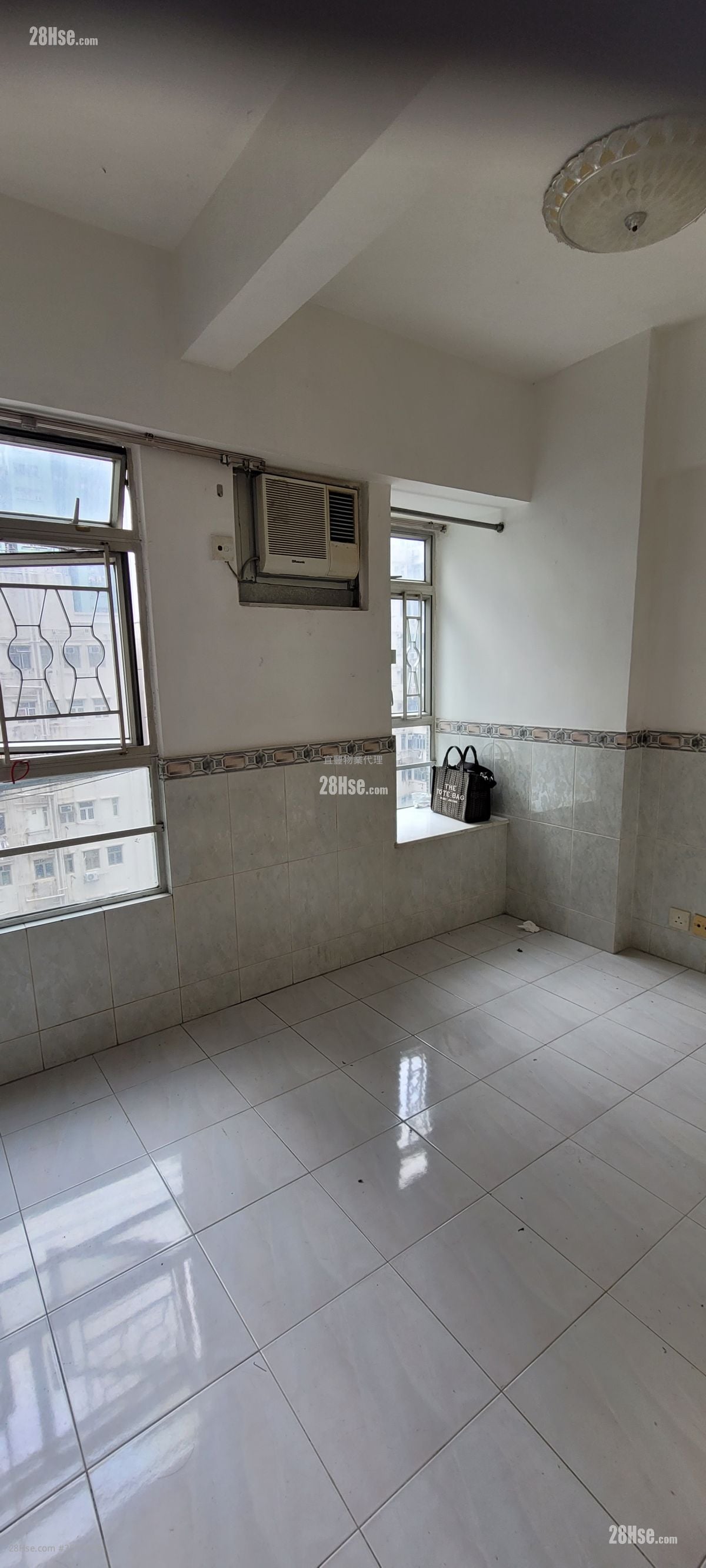 东蔚苑 售盘 2 房 , 1 浴室 318 平方尺