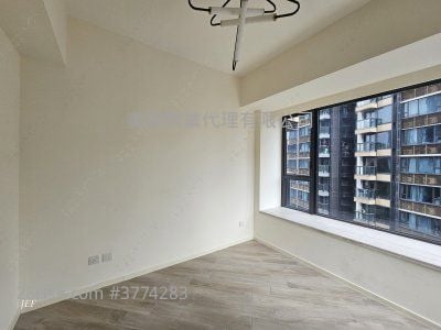 Fleur Pavilia Sell 2 Bedrooms 678 ft²