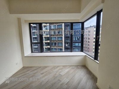 Fleur Pavilia Sell 2 Bedrooms 678 ft²