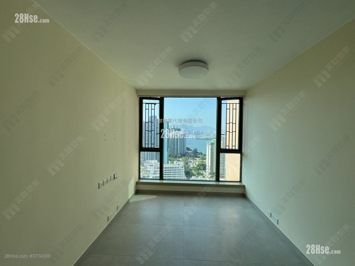 Vista Paradiso Sell 3 Bedrooms 650 ft²