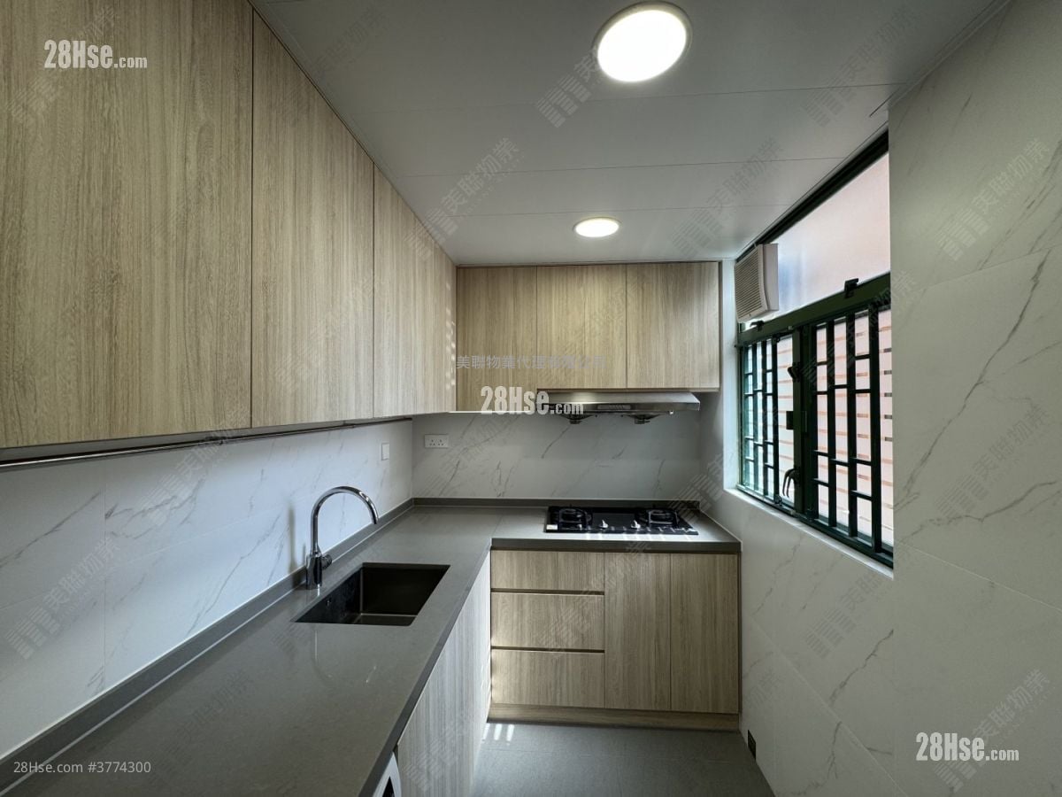 Vista Paradiso Sell 3 Bedrooms 650 ft²