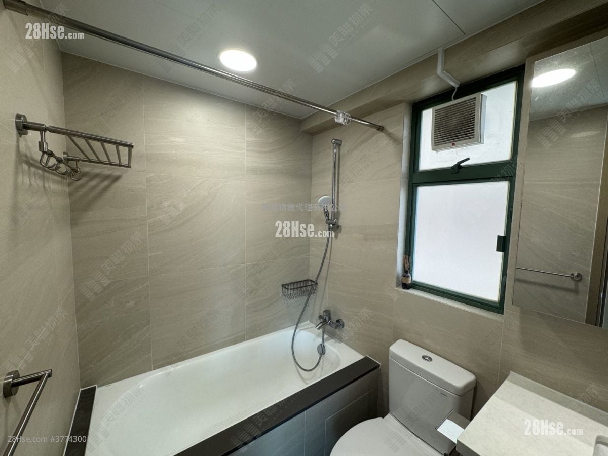 Vista Paradiso Sell 3 Bedrooms 650 ft²