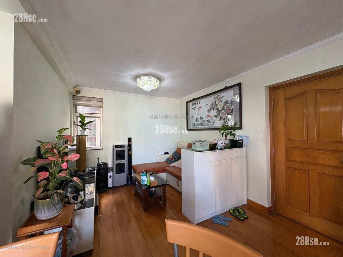 光超台 售盘 2 房 , 1 浴室 527 平方尺