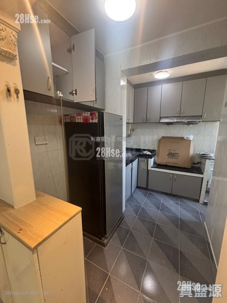 裕明苑 售盘 2 房 546 平方尺