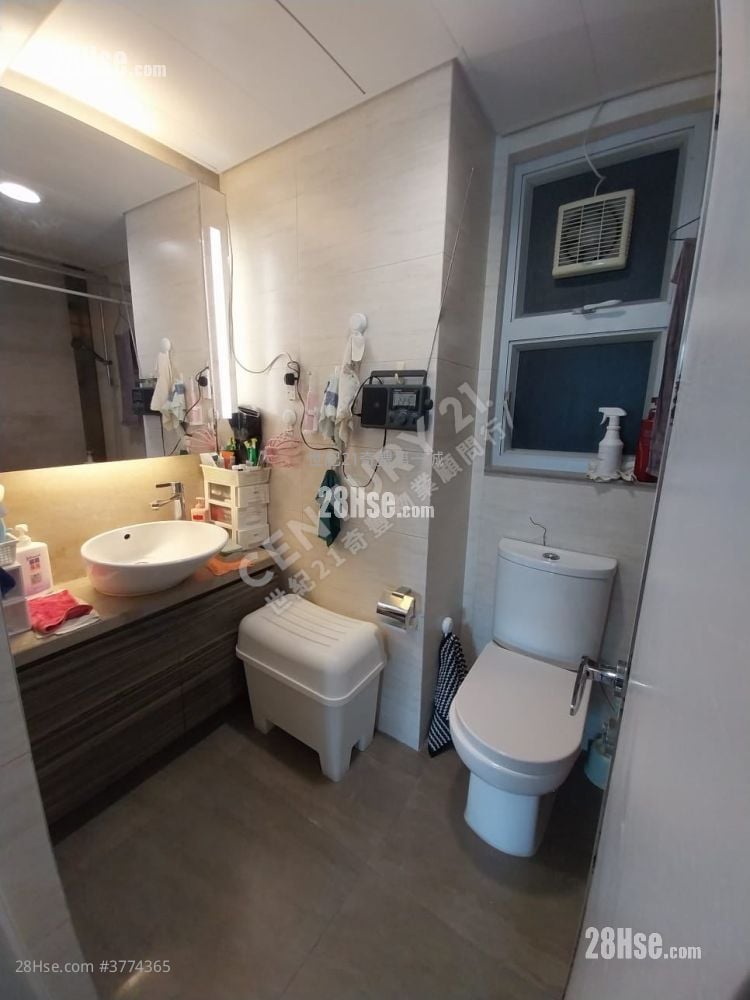 Festival City Sell 3 Bedrooms , 2 Bathrooms 688 ft²