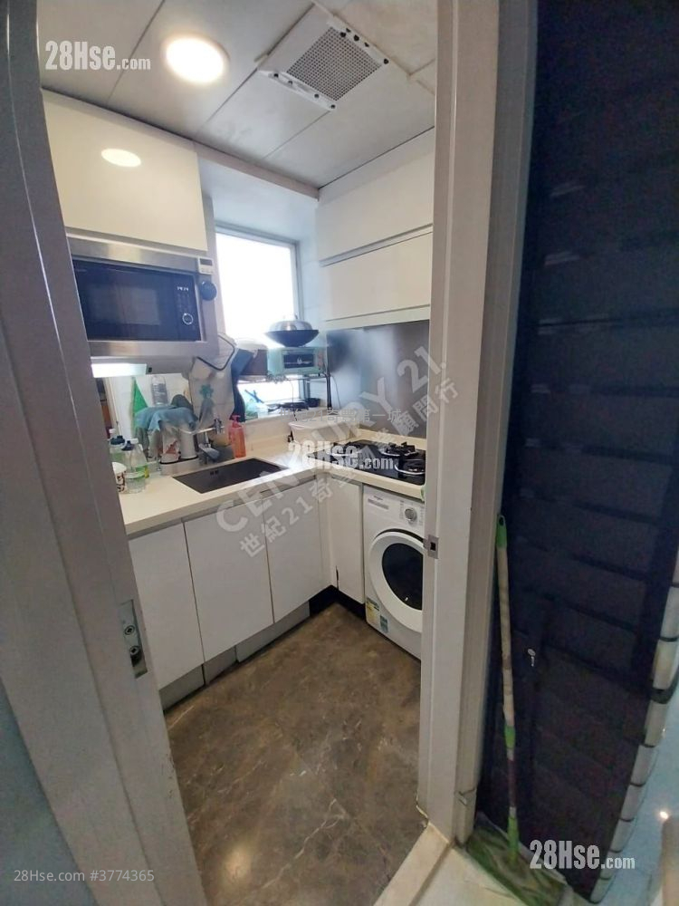 Festival City Sell 3 Bedrooms , 2 Bathrooms 688 ft²