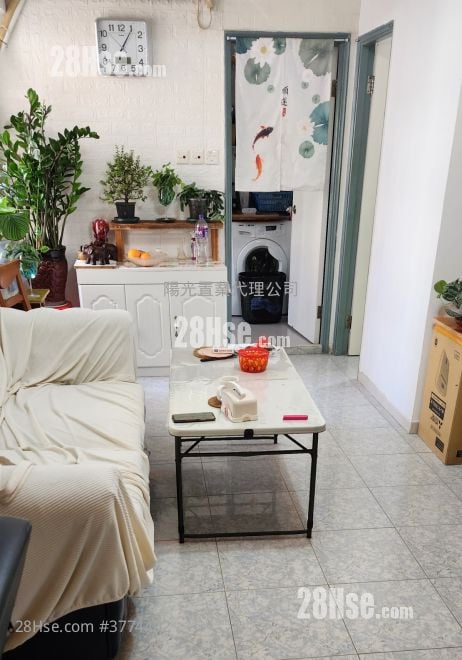 Wing Yue Yuen Building Sell 640 ft²