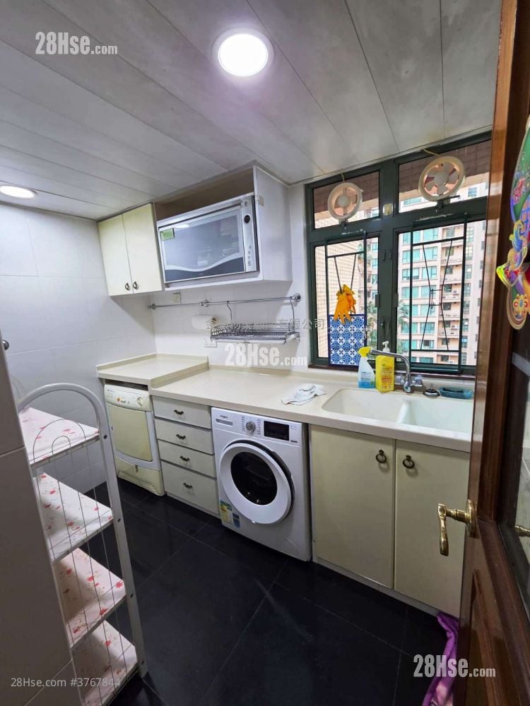 Majestic Park Rental 3 Bedrooms , 2 Bathrooms 800 ft²