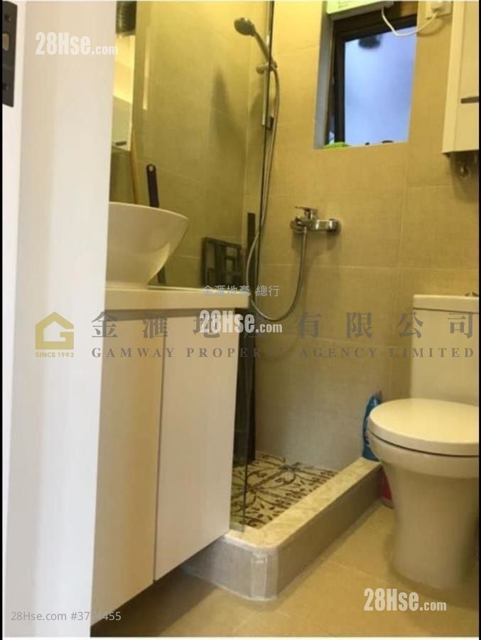 Wah Kay House Sell 1 Bedroom , 1 Bathroom 315 ft²