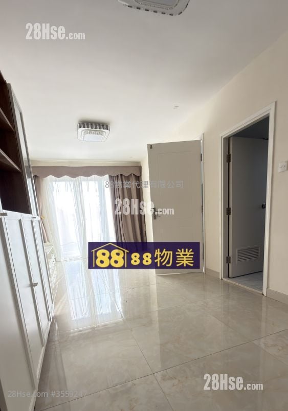 村屋 售盤 3 房 , 2 浴室 700 平方呎