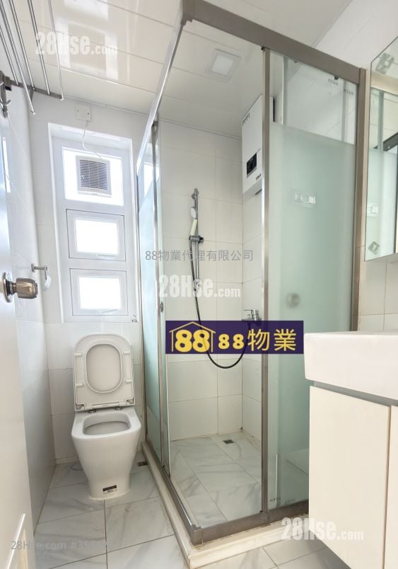 村屋 售盤 3 房 , 2 浴室 700 平方呎