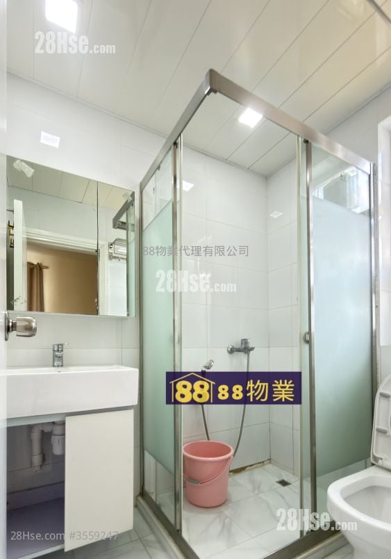 村屋 售盤 3 房 , 2 浴室 700 平方呎