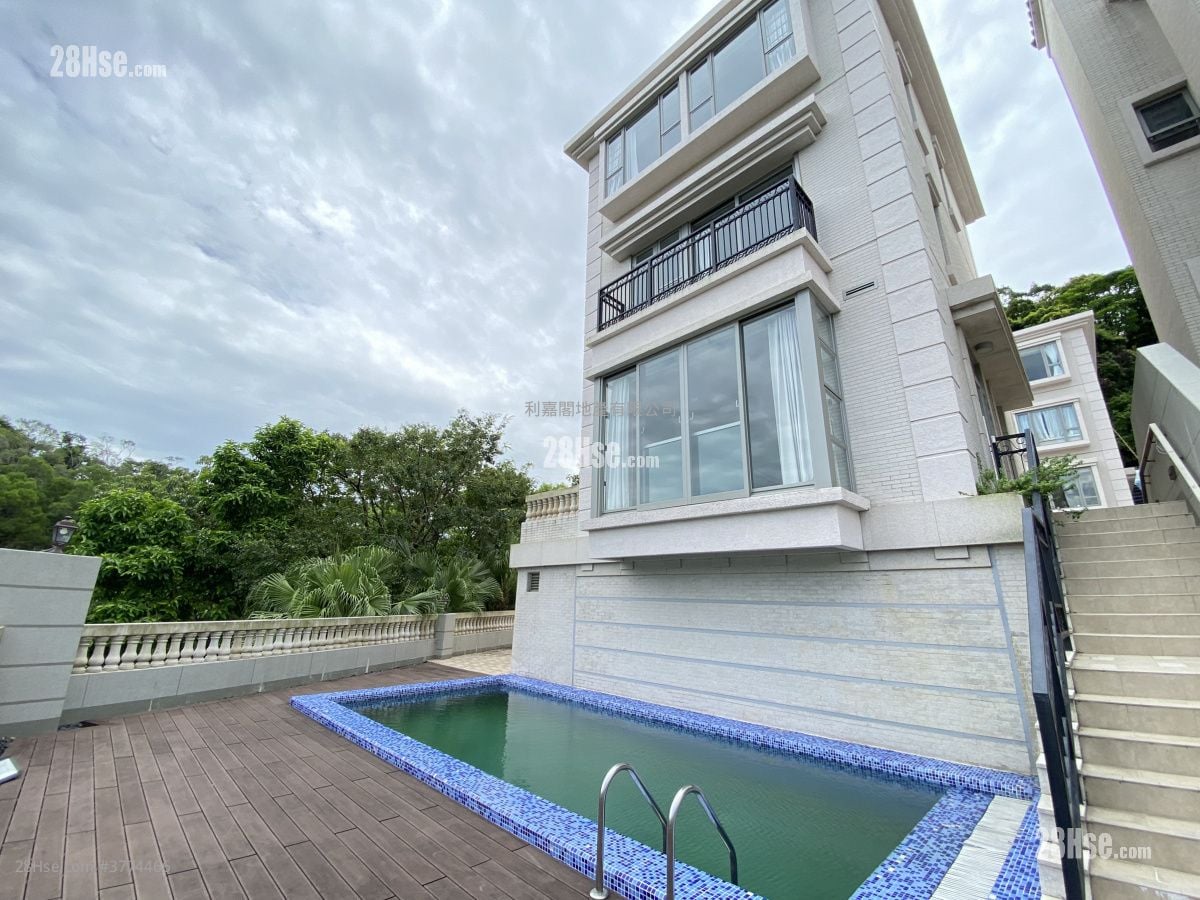 Hampstead Sell 4 Bedrooms , 3 Bathrooms 2,374 ft²