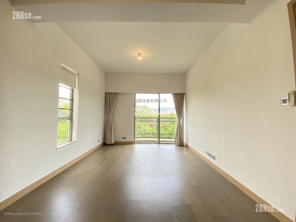 Hampstead Sell 4 Bedrooms , 3 Bathrooms 2,374 ft²