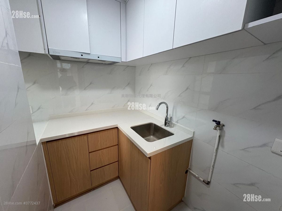 Garden Rivera Sell 2 Bedrooms , 1 Bathroom 242 ft²