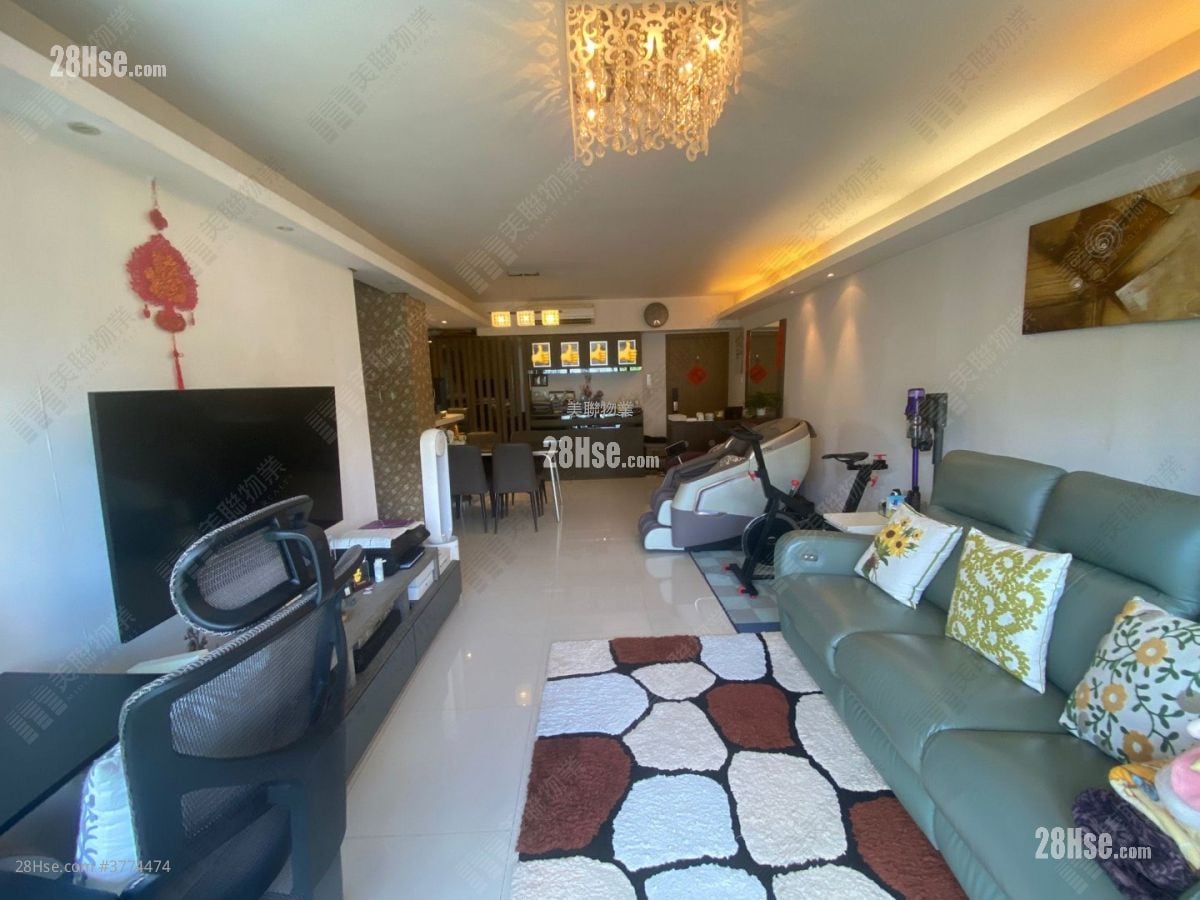 Parc Royale Sell 3 Bedrooms 922 ft²