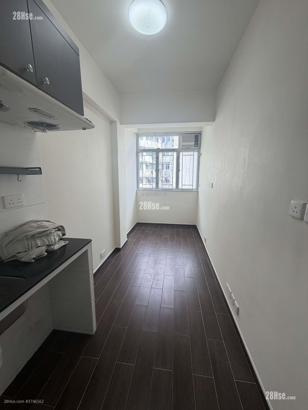 唐楼 租盘 100 平方尺