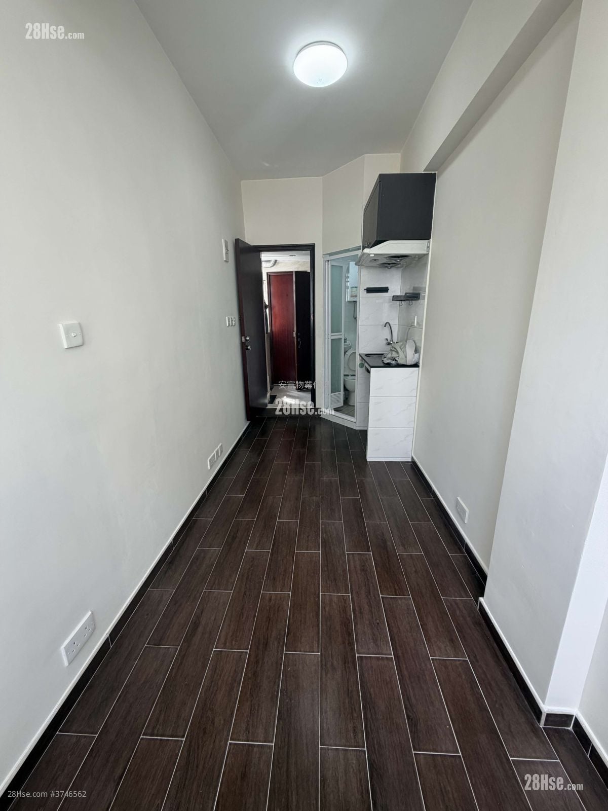 唐楼 租盘 100 平方尺