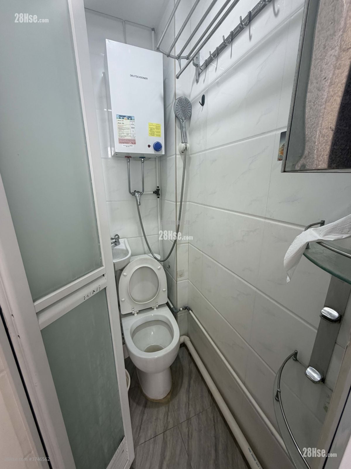 唐楼 租盘 100 平方尺