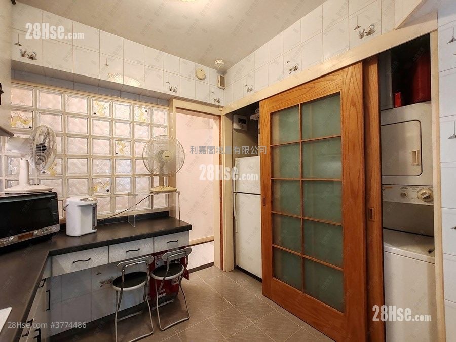 天宝大厦 售盘 2 房 753 平方尺