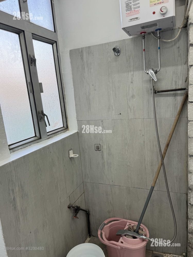 唐楼 租盘 3 房 , 1 浴室 278 平方尺