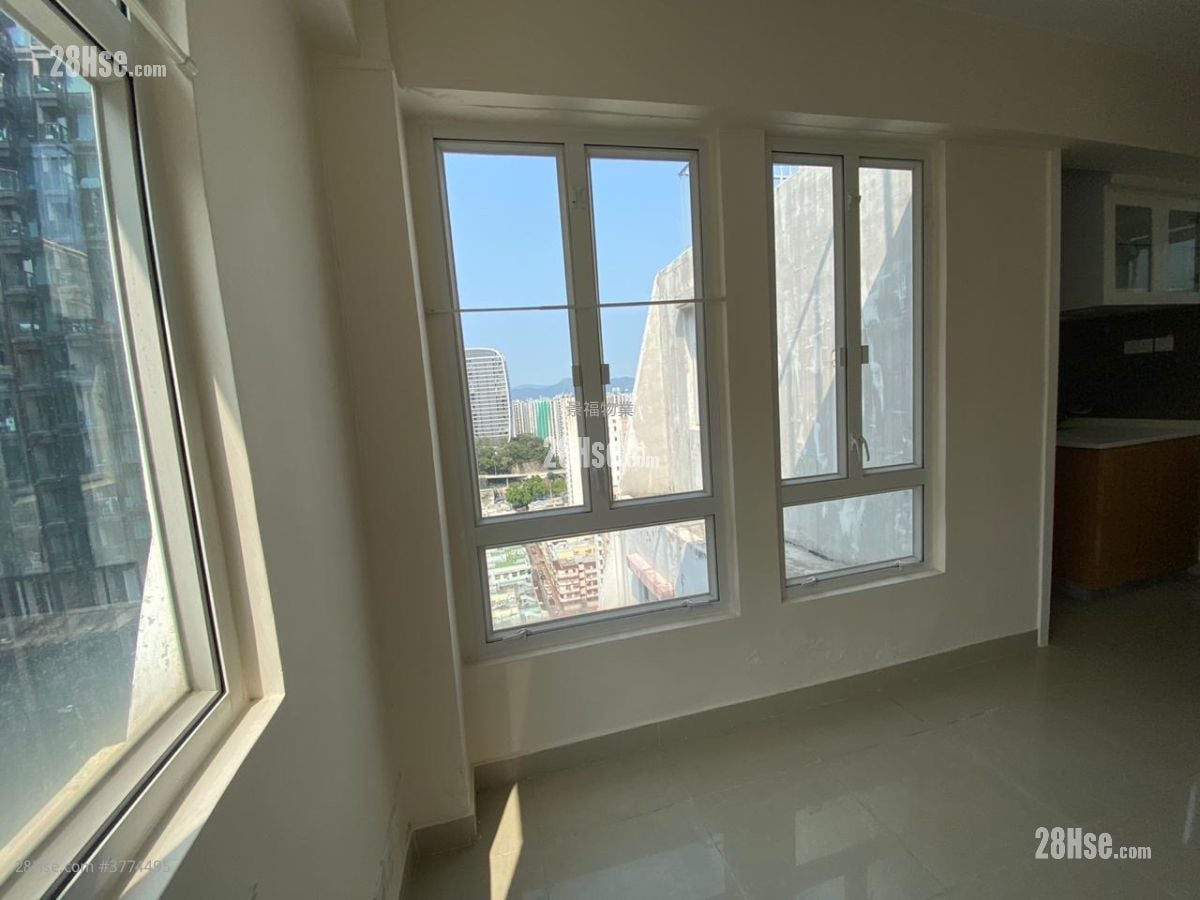 Lee Ga Building Sell 1 Bedroom , 1 Bathroom 300 ft²