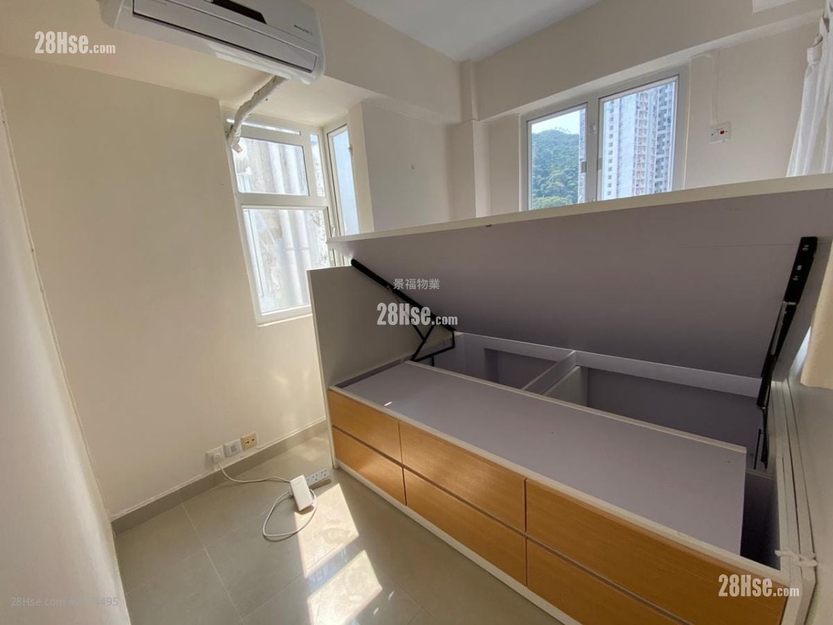 Lee Ga Building Sell 1 Bedroom , 1 Bathroom 300 ft²