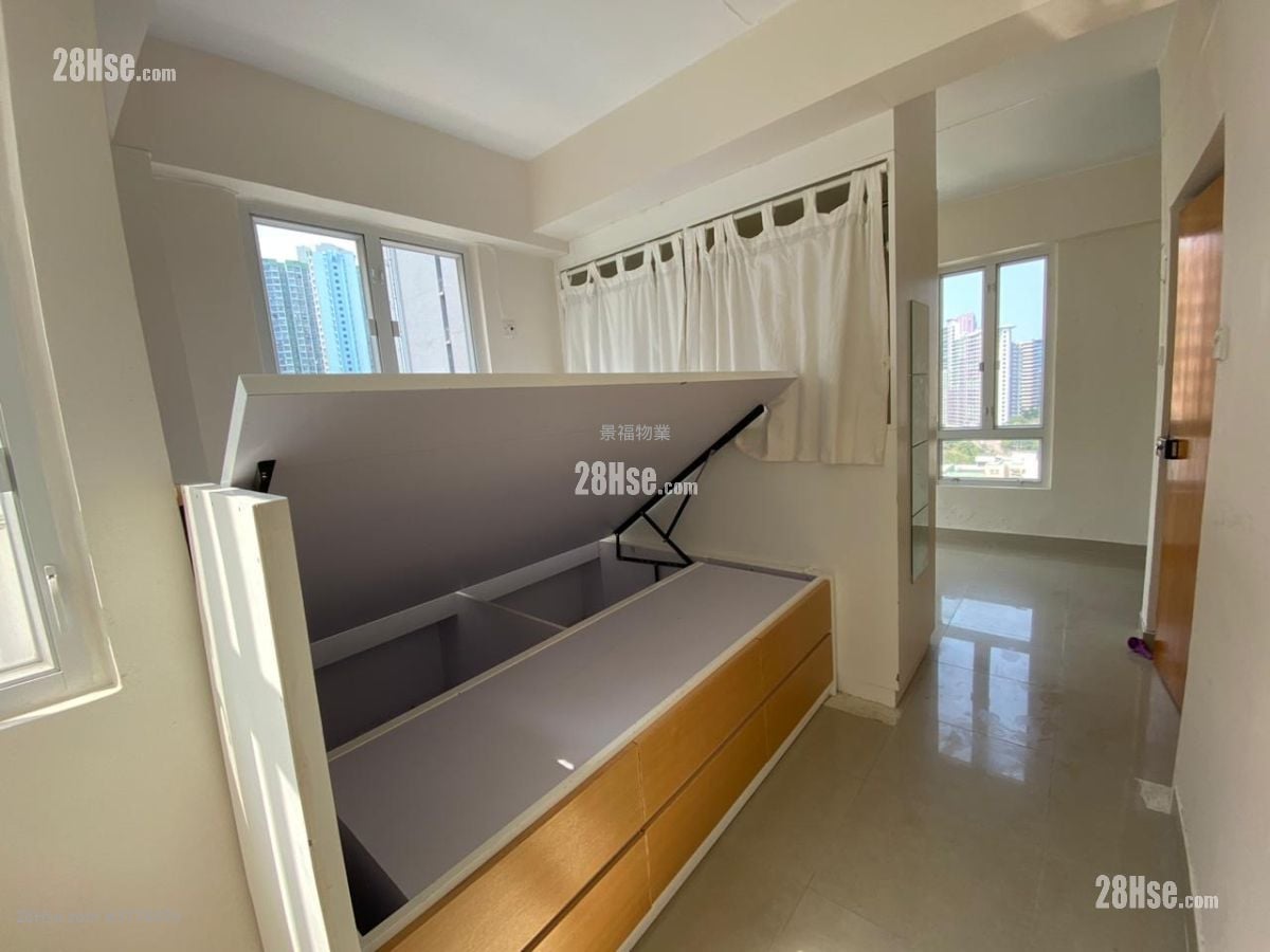 Lee Ga Building Sell 1 Bedroom , 1 Bathroom 300 ft²