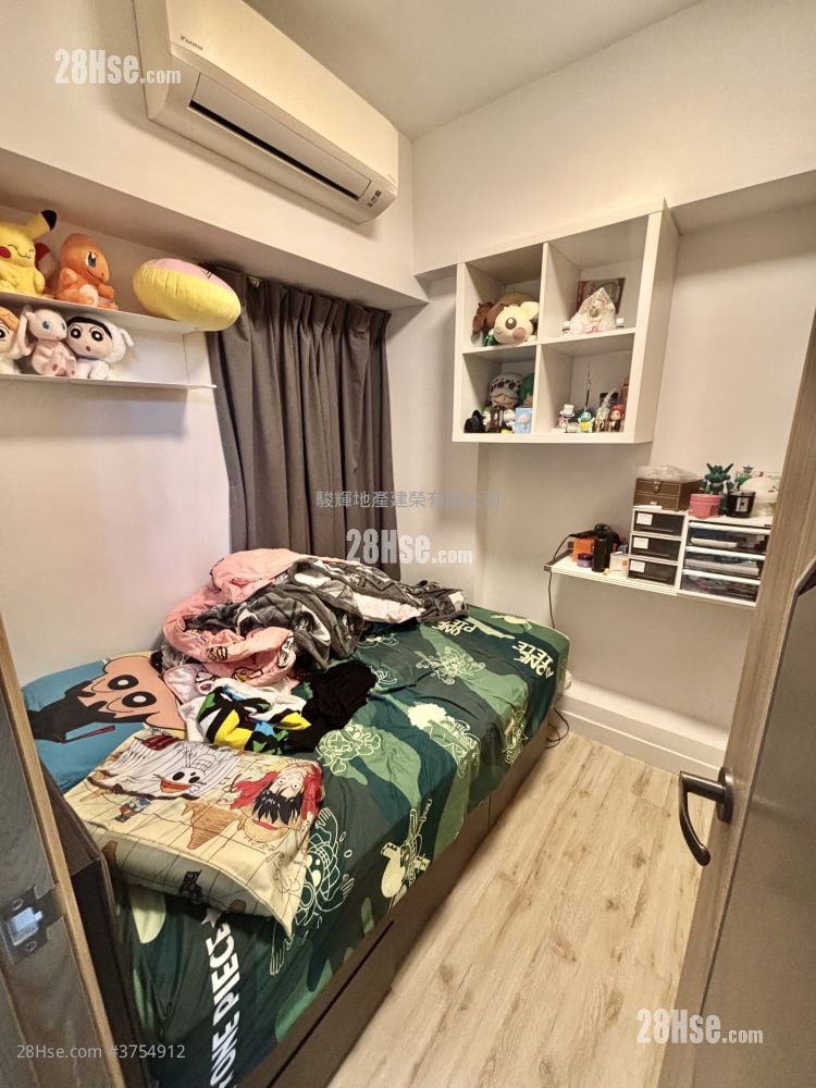 Kam Tong Building Sell 3 Bedrooms , 2 Bathrooms 640 ft²