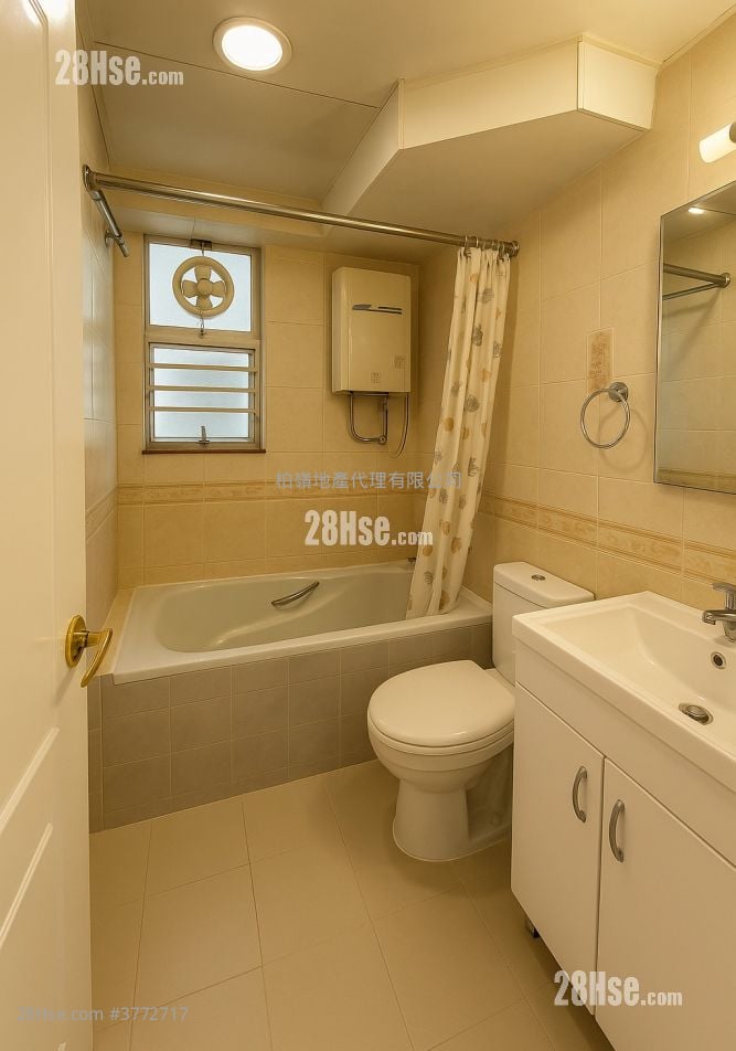 South Horizons Sell 4 Bedrooms , 2 Bathrooms 888 ft²