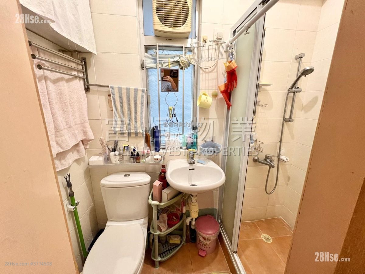 摩理臣山道 售盘 2 房 , 1 浴室 449 平方尺