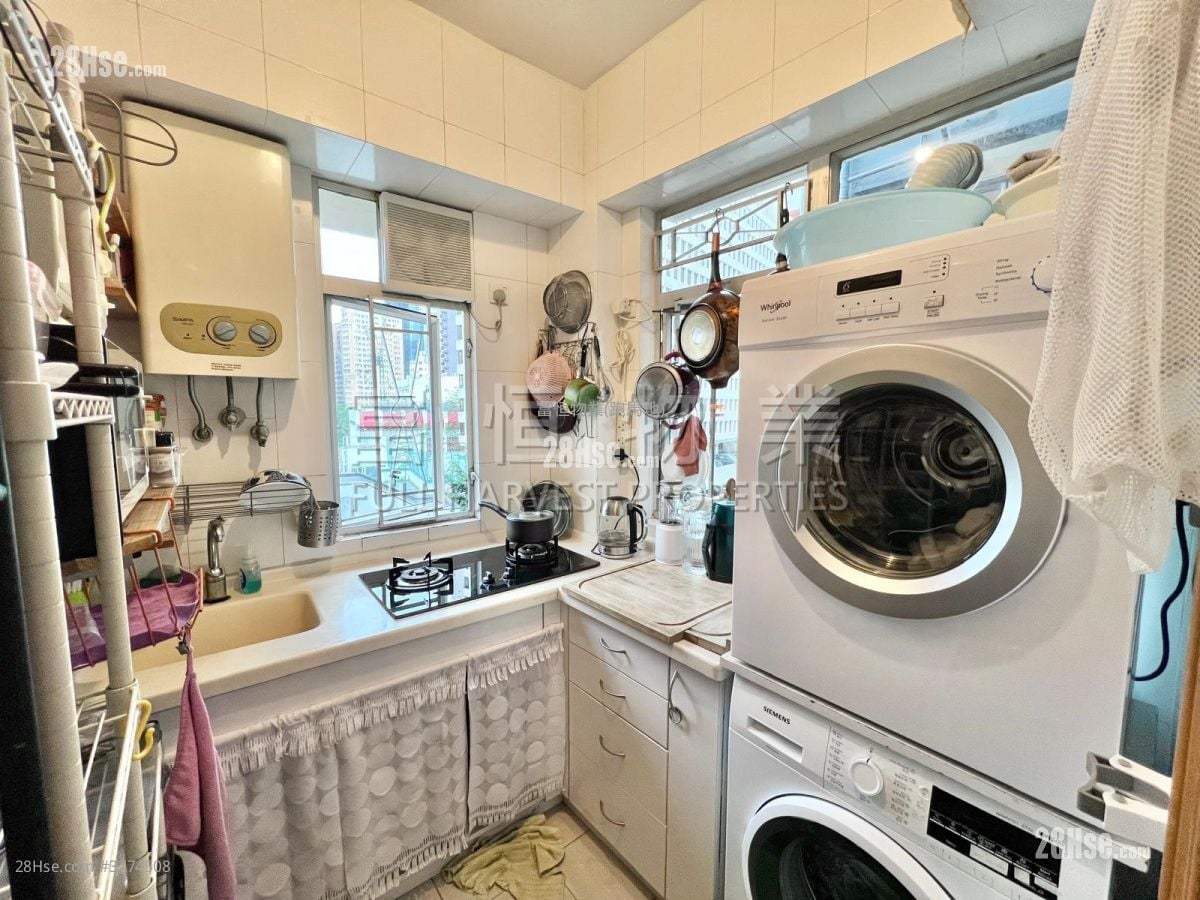 摩理臣山道 售盘 2 房 , 1 浴室 449 平方尺