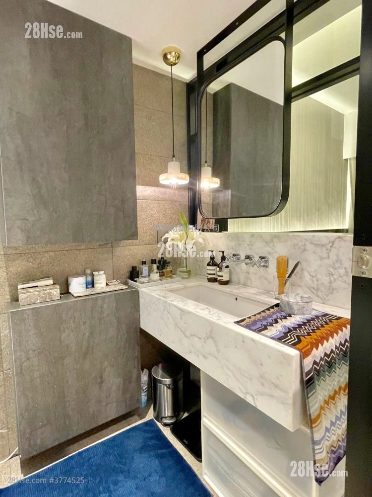 Winsome Park Sell 3 Bedrooms , 2 Bathrooms 803 ft²