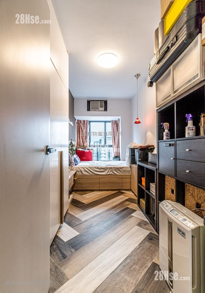 Winsome Park Sell 3 Bedrooms , 2 Bathrooms 803 ft²