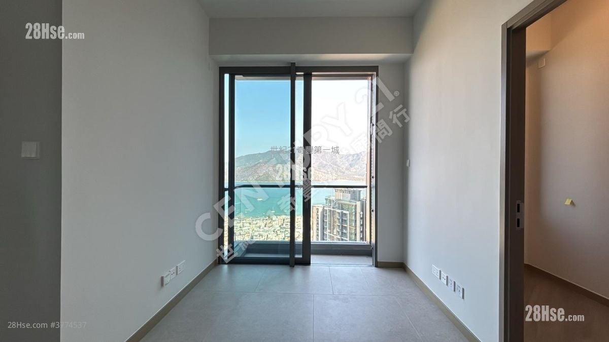 Sierra Sea 售盘 3 房 , 1 浴室 531 平方尺