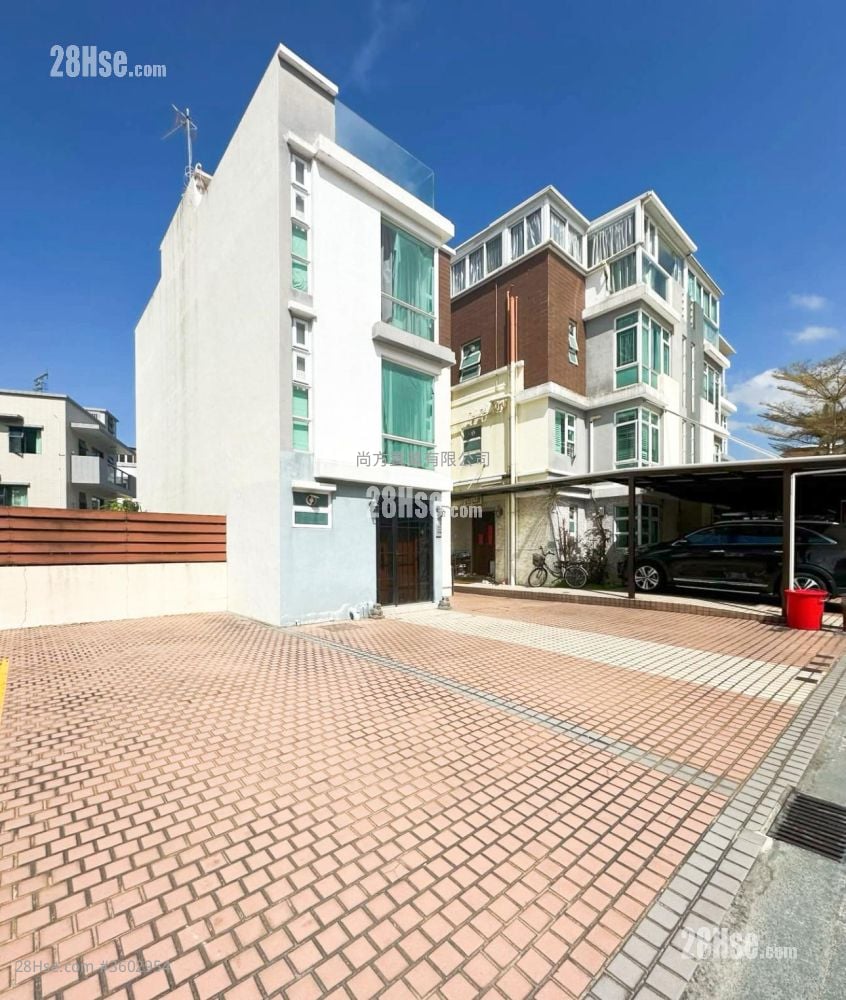 村屋 售盘 4 房 , 5+ 浴室 2,100 平方尺