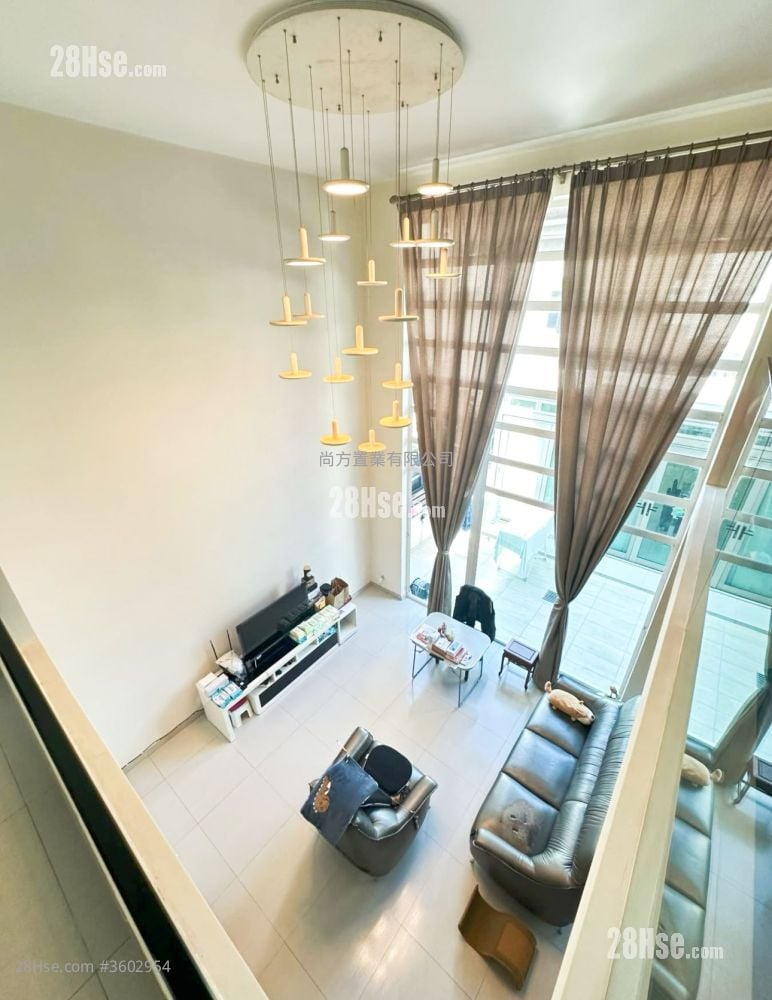 村屋 售盘 4 房 , 5+ 浴室 2,100 平方尺