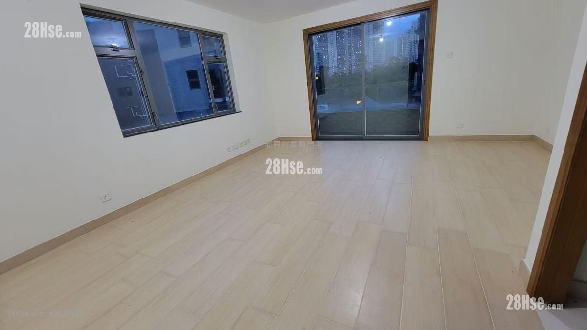 Village Sell 5+ Bedrooms , 5+ Bathrooms 2,100 ft²