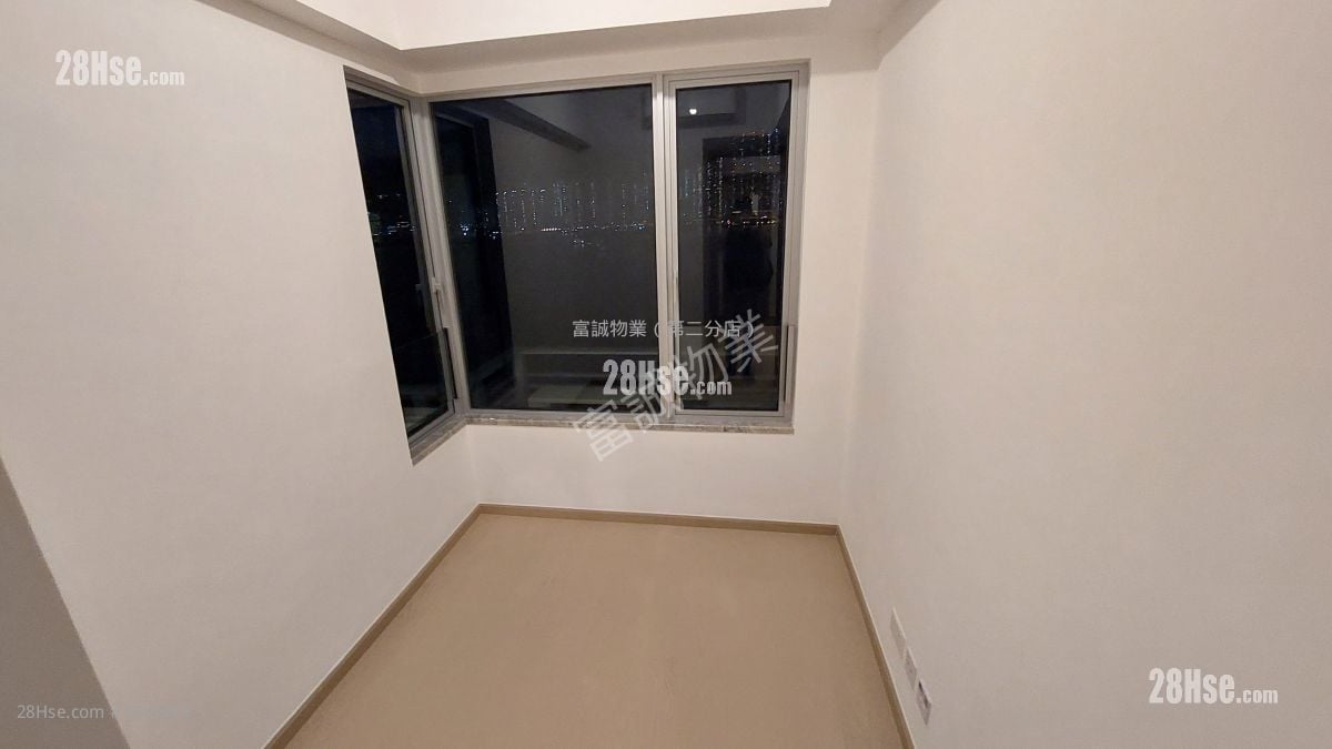 亲海駅 租盘 3 房 , 2 浴室 707 平方尺