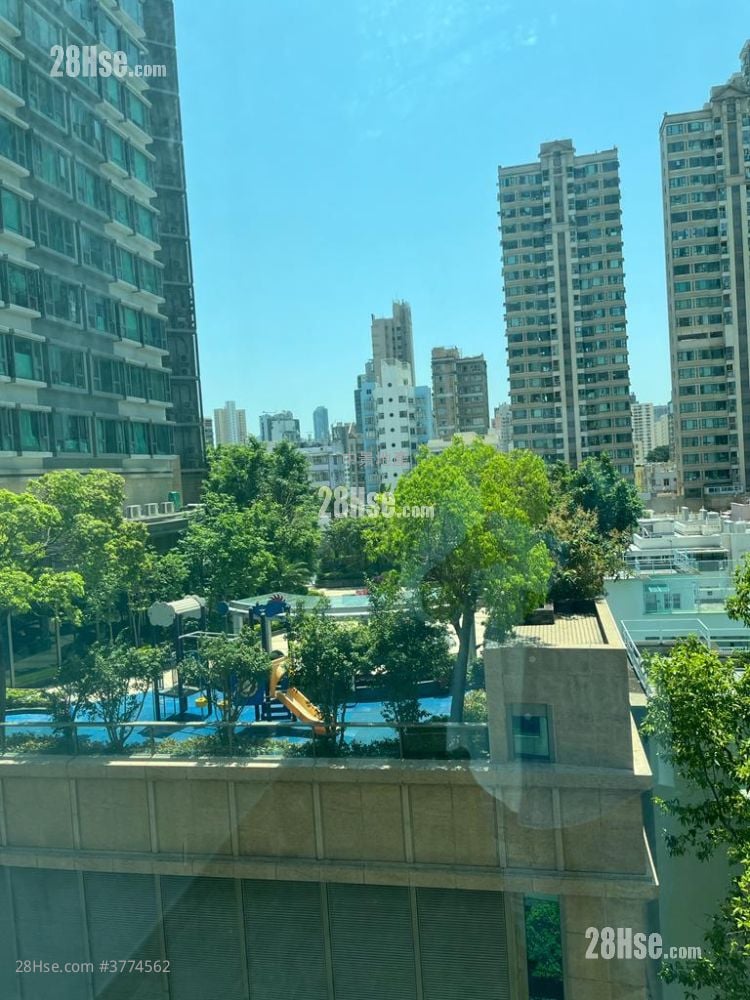 Majestic Park Sell 2 Bedrooms , 1 Bathroom 469 ft²