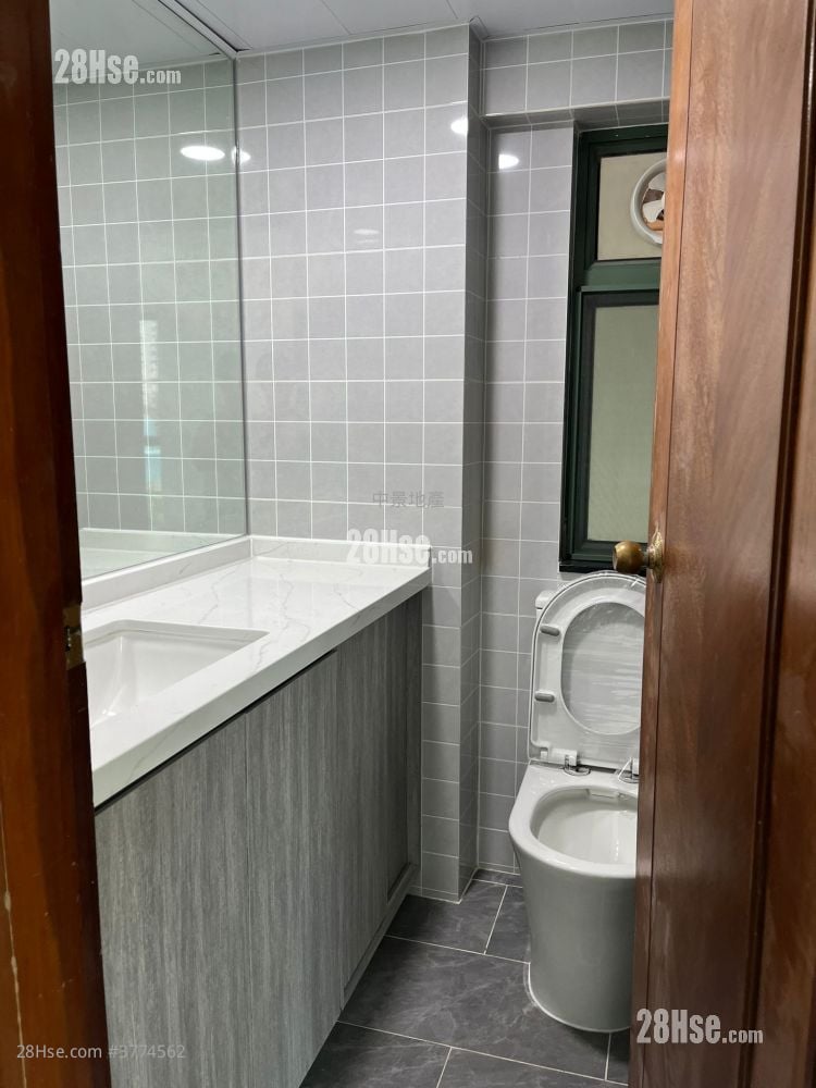 Majestic Park Sell 2 Bedrooms , 1 Bathroom 469 ft²